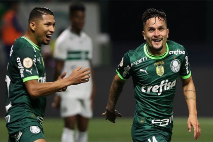 Rony e Arthur marcaram na vitória do Palmeiras (Foto: Cesar Greco/Palmeiras/By Canon)