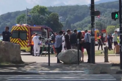 Parque foi esvaziado após ataque a frequentadores em Annecy (Foto: EuroNews/YouTube/Reprodução)