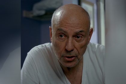 Ator Alan Arkin protagonizou filmes de sucesso no cinema (Foto: YouTube/Reprodução)