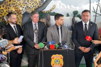 Delegados da PF e da Receita Federal explicaram esquema de fraudes do lixo (Foto: Facebook/Reprodução)