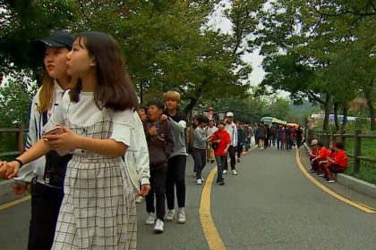 Sul-coreanos estão mais novos com mudança em lei da idade (Foto: YouTube/Reprodução)