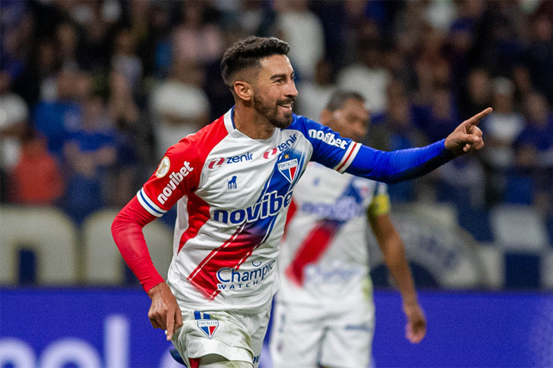 Vasco bate Cruzeiro no Maracanã lotado e se mantém no G-4 da Série B