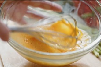 Tigela de vidro da Pyrex: sinônimo de utensílios domésticos (Foto: YouTube/Reprodução)