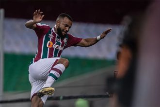 Samuel Xavier fez o gol de empate do Fluminense (Foto: Marcelo Gonçalves/FluminenseFC)