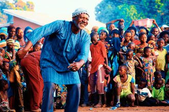 Famoudou Konaté - O rei do Djembe