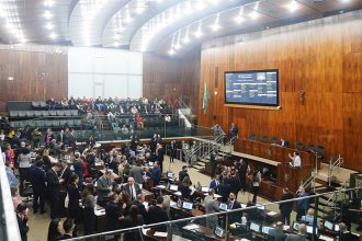 Plenário da ALRS: deputados blindaram hino do Rio Grande do Sul (Foto: Paulo Garcia/ALRS)