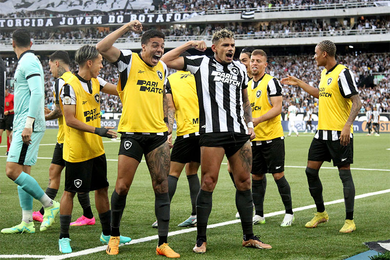 Tiquinho fez dois gols e líder artilharia do BBrasileirão (Foto: Satiro Sodré/DiaEsportivo/Folhapress)