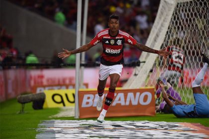 Bruno Henrique marcou o gol da vitória do Flamengo sobre o Athletico-PR (Foto: Gilvan de Souza/CRF)