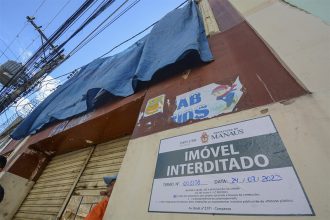 Obra em prédio no Centro Histórico foi interditada (Foto: Clóvis Miranda/Semcom)