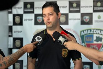 Delegado Fabiano Pignata disse que poucos objetos roubados foram recuperados (Foto: Erlon Rodrigues/PC-AM/Divulgação)