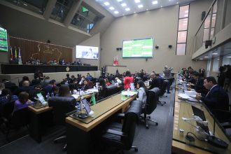 Deputados do Amazonas gastaram 4,3 milhões com itens da Ceap de fevereiro a maio de 2023 (Foto: Hudson Fonseca)