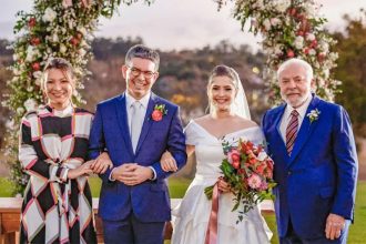 Janja, Randolfe com a esposa e o presidente Lula: vestido chamou atenção (Foto: Ricardo Stuckert/PR)