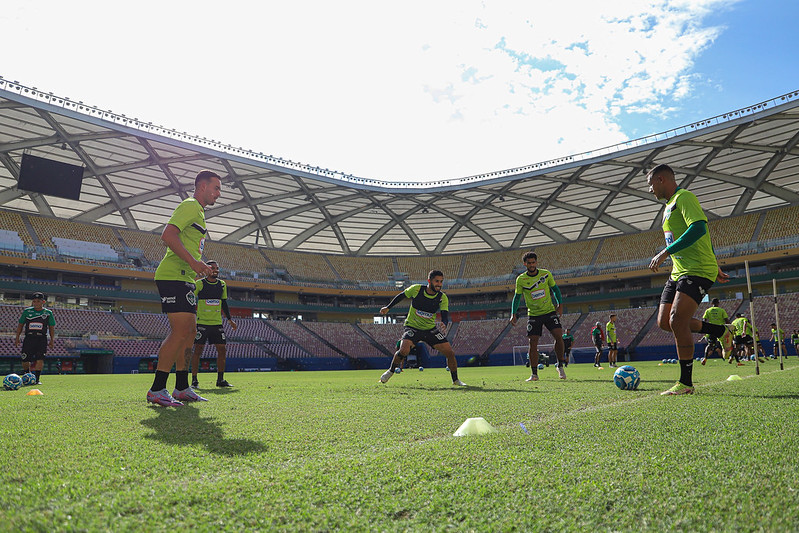 Manaus FC recebe o Brusque (SC) na Arena da Amazônia contra a degola na Série C