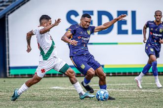 Nacional (de azul) fez dever de casa e venceu a Tuna Luso (Foto: João Normando/Agência Esportiva LB)