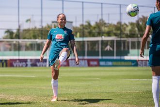 Nycole, com problema de contusão, foi cortada da seleção brasileira (Foto: Mariana Sá/CBF)