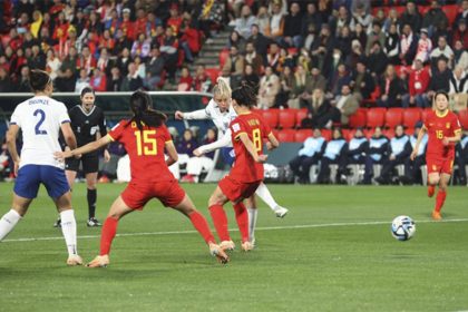 Alessia Russo liderou a Inglaterra na goleada sobre a China (Foto: Reprodução/Twitter/@fifaworldcup_pt)