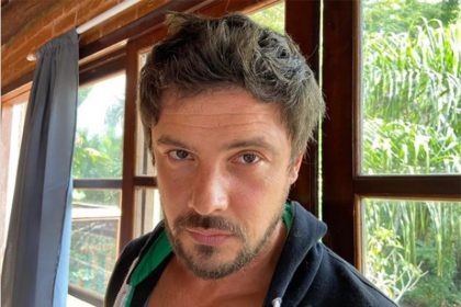 Ator Sergio Guizé entra no elenco do remake de Elas por Elas (Foto: Instagram/Reprodução)