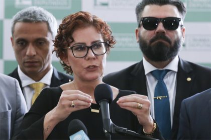 Carla Zambelli negou ter pedido invasão de sites e de celular de ministro (Foto: Lula Marques/EBC)