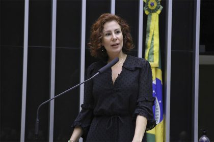 Hacker diz que Carla Zambelli pediu invasão de celular de ministro do STF (Foto: Michel Jesus/Agência Câmara)