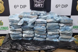 Combustível foi usado para ensopar tablets a fim de disfarçar cheiro da maconha (Foto: SSP-AM/Divulgação)