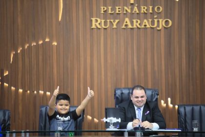 Luan Gama será a primeira criança a receber a Medalha Ruy Araújo (Foto: Hudson Fonseca/ALE)