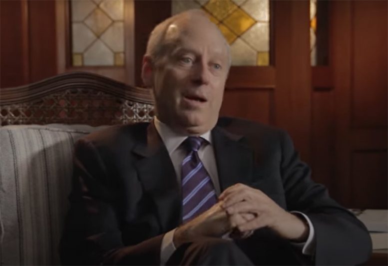 Michael Sandel lança novo livro sobre a democracia (Foto: YouTube/Reprodução)