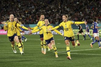 Suecas festejaram classificação às semifinais da Copa do Mundo (Foto: Reprodução/Twitter/@fifaworldcup_pt)