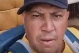 Aildo Francisco Lima fez vídeo sentado na cadeira de Alexandre de Moraes (Imagem: Redes sociais/Reprodução)