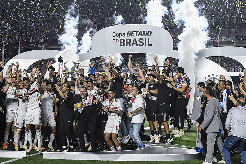 Com título da Copa do Brasil, São Paulo é o time mais citado nas