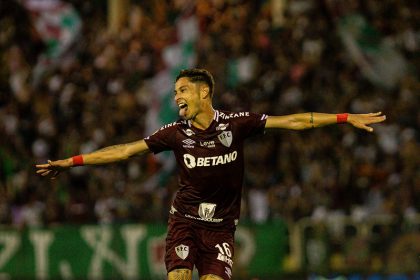 Diogo Barbosa marca gol nos acréscimos e garante vitória do Fluminense