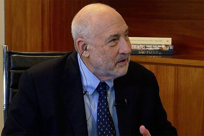 Joseph Stiglitz defende impostos para super ricos para financiar redistribuição de renda (Imagem: TV Brasil/Reprodução)