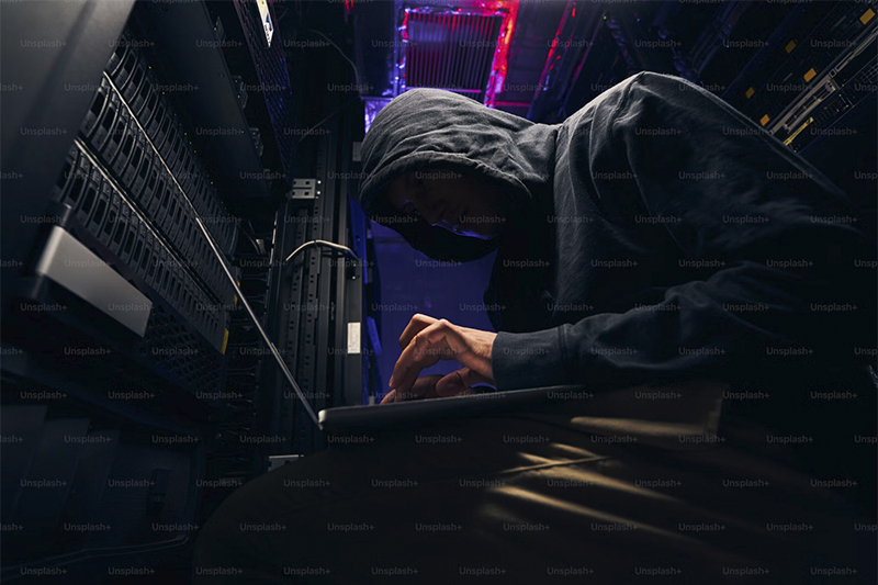 Hackers roubam dados de empresas, criptografam e depois pedem dinheiro para liberar (Foto: Unplash+/Divulgação)