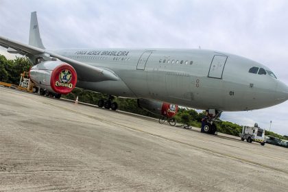 Avião KC 30, da Força Aérea Brasileira, é usado na repatriação de brasileiros (Foto: FAB Gov BR/Divulgação)