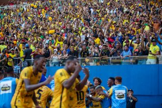 Partida que valeu o acesso e a decisão na vaga teve 44,5 mil torcedores na Arena (Foto: Débora Melo/FAF)