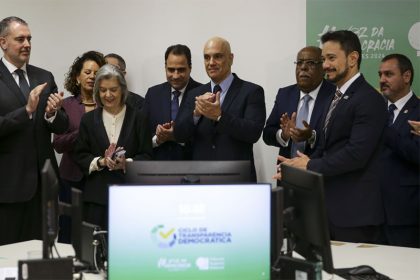 Presidente do TSE, ministro Alexandre de Moraes coordenou a liberação do código-fonte das urnas (Foto: Marcelo Camargo/ABr)