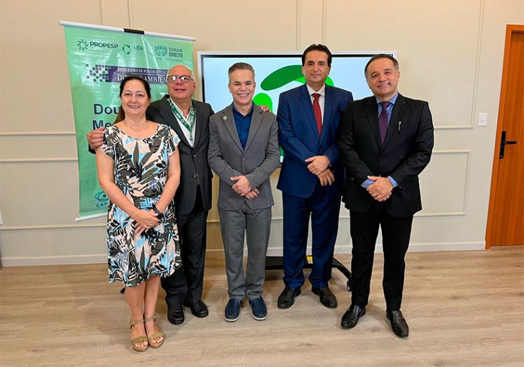 Professores do curso de Direito da UEA
