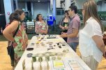 Visitantes conhecem produtos desenvolvidos a partir de pesquisas do CBA (Foto: Tereza Teófilo/CBA/Divulgação)