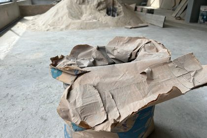 Oferta de cimento é escassa em Manaus (Foto: Murilo Rodrigues/AM ATUAL)