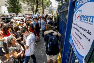 As provas serão aplicadas em 9 e 16 de novembro, em todo o país (Foto: Paulo Pinto/ABr)