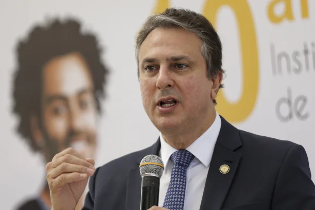 Ministro da Educação, Camilo Santana, anunciou o início do período de renegociação (Foto: Marcelo Camargo/Agência Brasil)