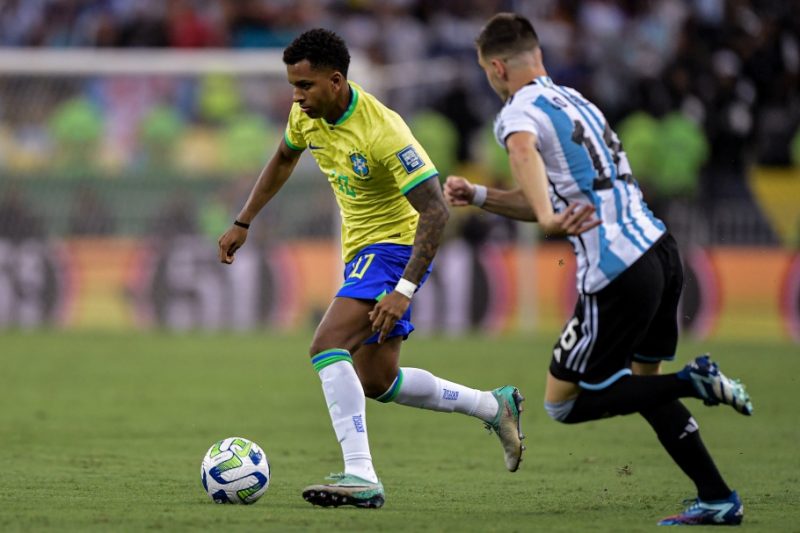 Após duas derrotas nas Eliminatórias, uma para a Argentina, seleção brasileira caiu duas posições no ranking (Foto: Staff Images/CBF)
