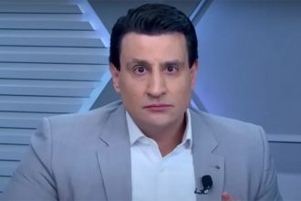 Tiago Pavinatto é processado por filha de Lampião em caso que envolve livro (Imagem: YouTube/Reprodução)