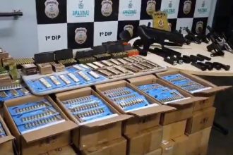 Armas e munições foram apreendidas na Operação Paiol (Imagem: PC-AM/Divulgação)
