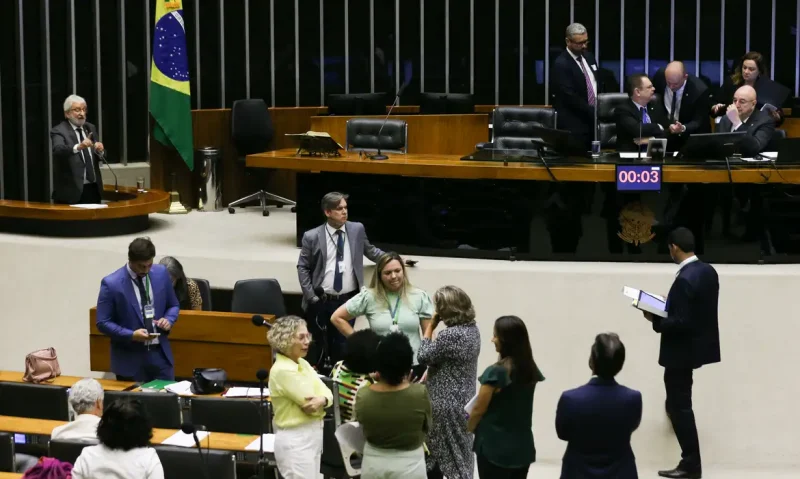 Câmara dos deputados aprovou lei que criminaliza criação de imagens por inteligência artificial (Foto: Lula Marques/Agência Brasil)