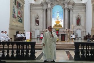 Padre Joaquim Hudson criticou a saúde pública no Amazonas (Imagem: Facebook/Reprodução)