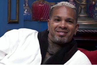 Rodriguinho reclamou de Isabelle. Segundo ele, ela só fala em boi-bumbá (Imagem: Globoplay)