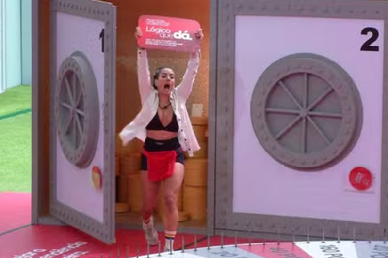 Fernanda achou carta premiada em cofre e ganhou prova do Anjo (Imagem: Globoplay)
