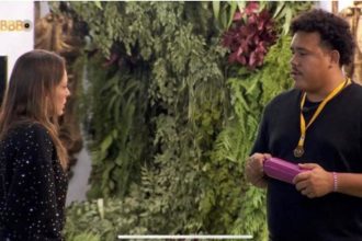 Beatriz confronta Lucas Henrique por escolhê-la para o Paredão (Imagem: Globoplay)