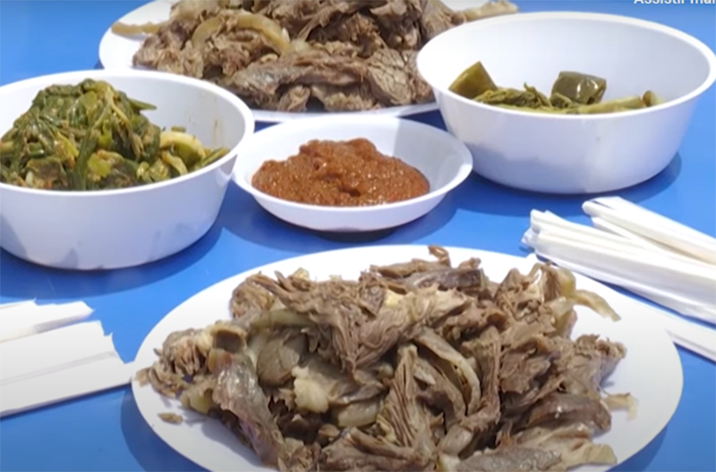 Carne de cachorro, muito consumida no país, agora está proibida (Imagem: YouTube)