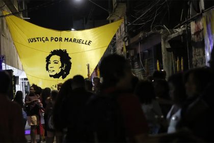 Manifestação por Justiça para Marielle Franco: família quer saber quem mandou matá-la (Foto: Fernando Frazão/ABr)